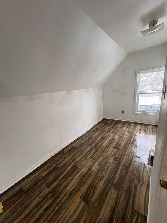 Foto del edificio - ** Move in Special ** Freshly Updated 2-Bedroom, 1-Bathroom Home – $950/Month | 1,240 Sq. Ft.