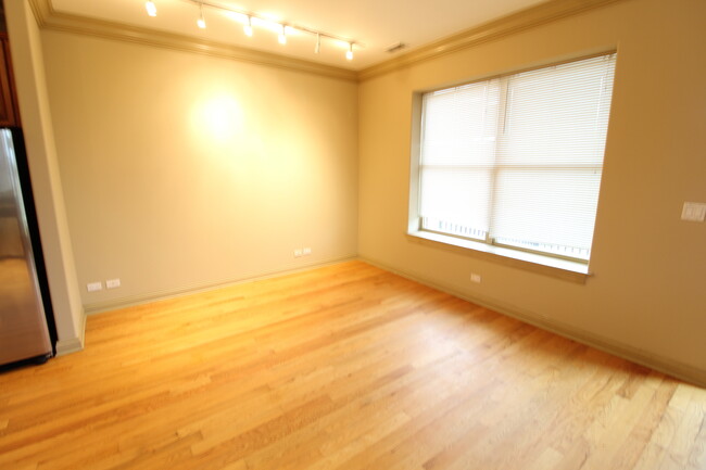 Foto del edificio - 4622 W Schubert Ave