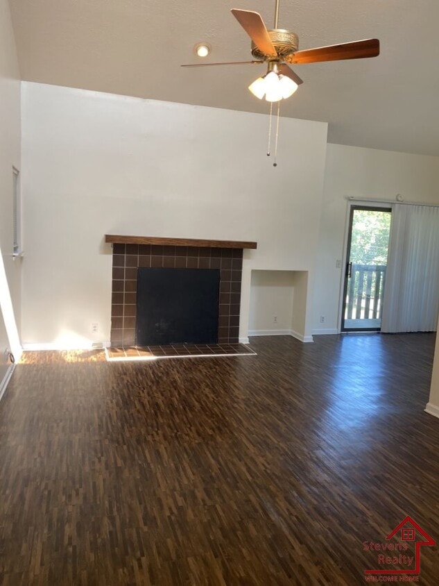 Primary Photo - 419 Oriole Dr