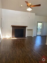 Building Photo - 419 Oriole Dr