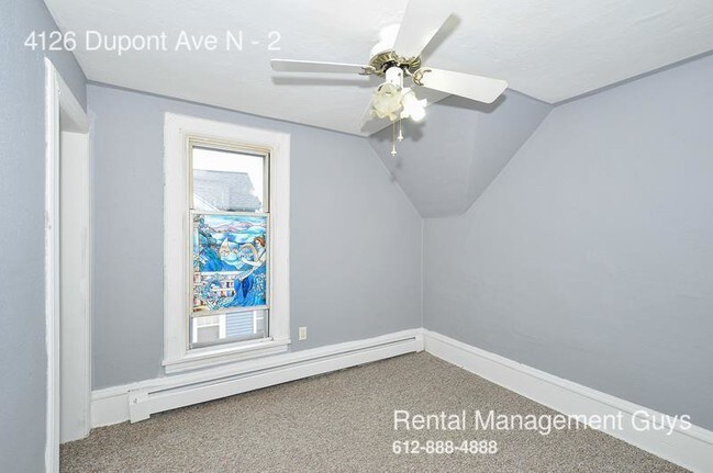 Foto del edificio - 4126 Dupont Ave N