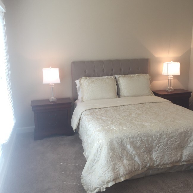 Foto del edificio - 6080 Holly Park Ln SE
