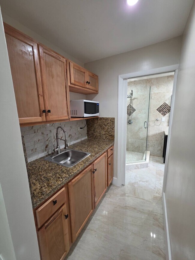 Building Photo - 14981 SW 169th Ln