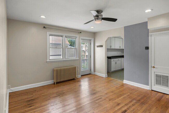 Foto del edificio - 1332 Dellwood Ave