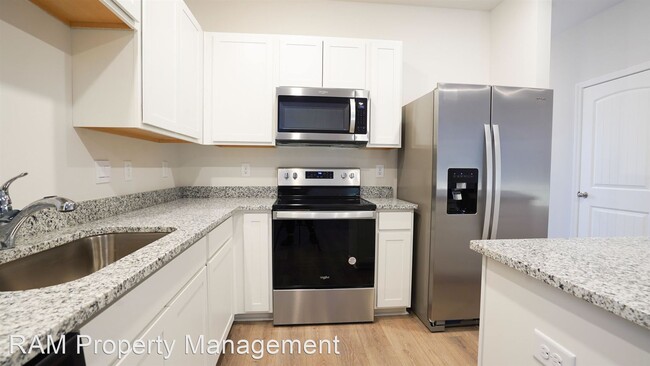 Building Photo - 3 br, 3 bath House - 129 Cecil Rd