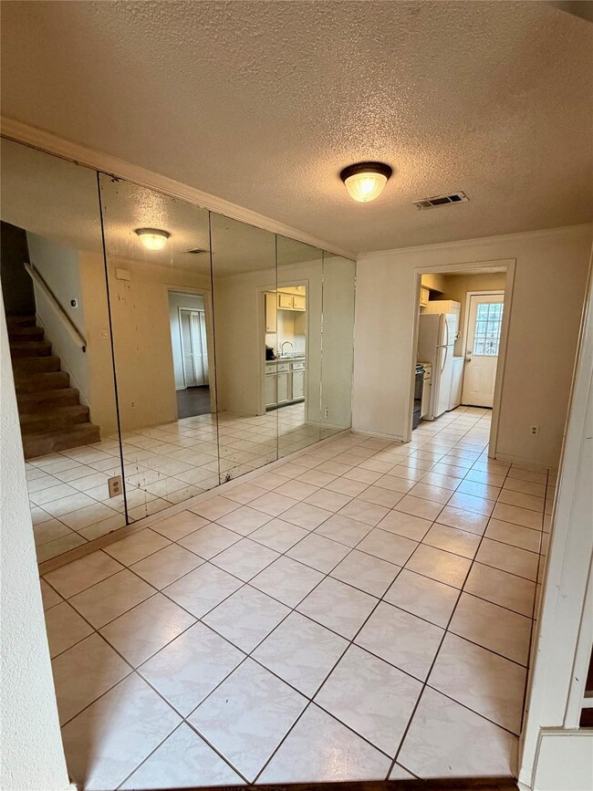 Photo - 7700 Creekbend Dr (Houston, TX) Townhome