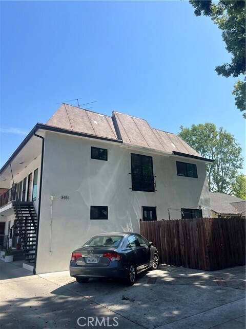 Foto del edificio - 3461 Perlita Ave