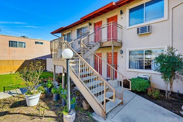 Building Photo - 1025 Estes St