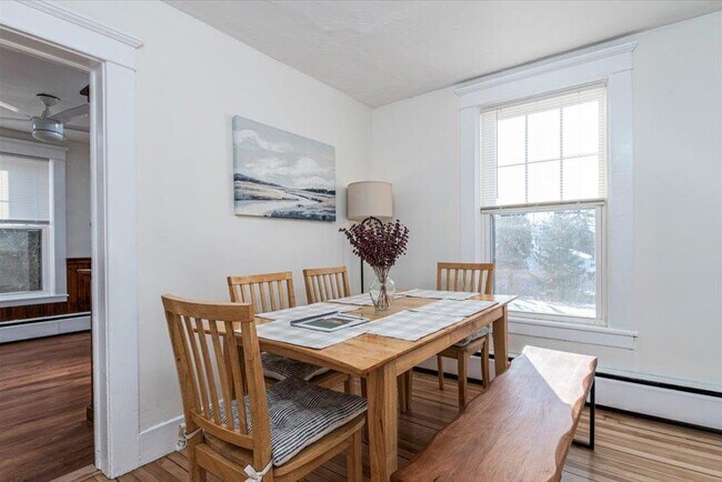 Foto del edificio - 122 Oak St