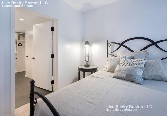 Foto del edificio - 1070 Washington St