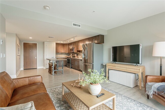 Foto del edificio - 205 Lakeshore Dr