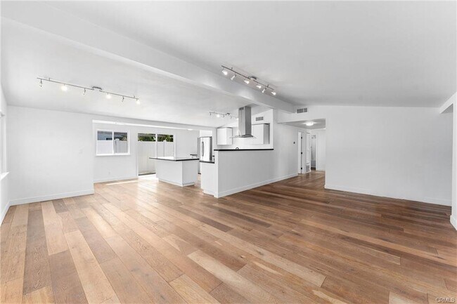Building Photo - 1929 Arnold Avenue, Costa Mesa, CA 92627 -...