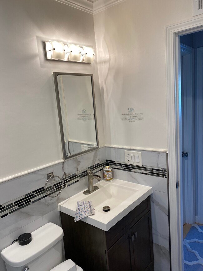 Building Photo - 4270 Las Feliz Ct