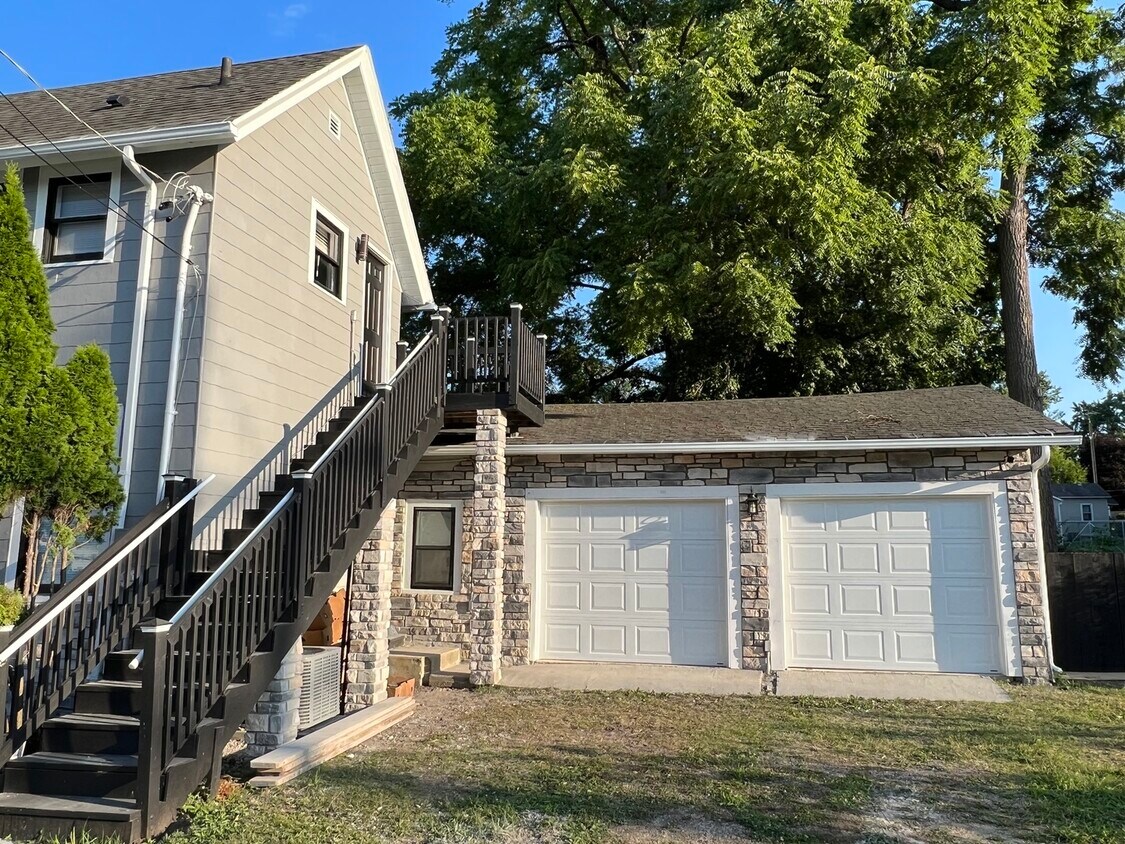 203 W Grant Hwy Unit B, Marengo, IL 60152 Condo for Rent in Marengo