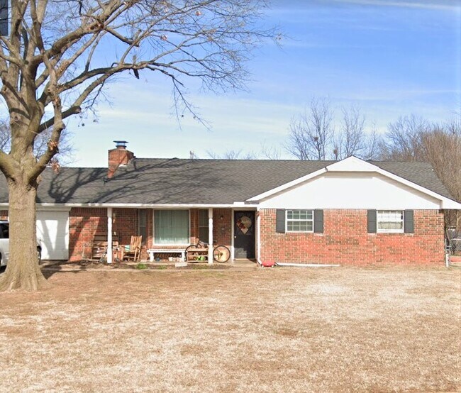 Building Photo - 204 Hardesty Dr