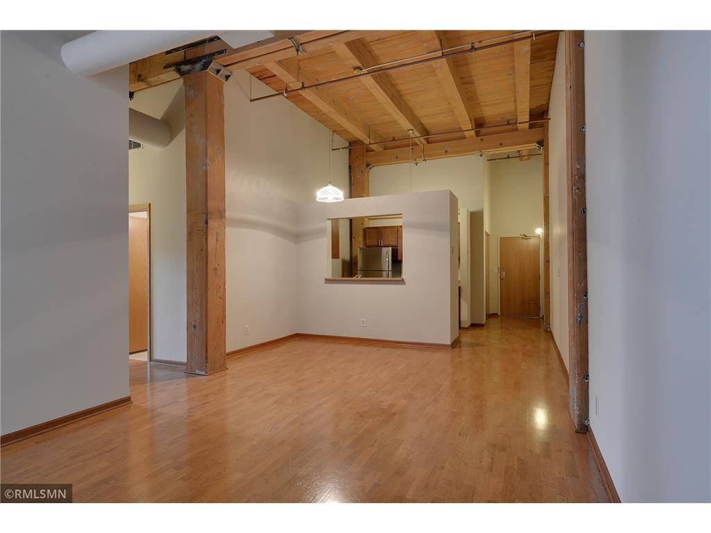 Primary Photo - 400 N 1st St