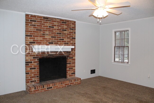 Building Photo - 557 Parlock Rd
