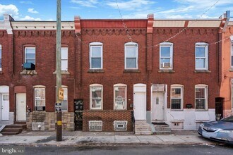 Building Photo - 2062 E Stella St