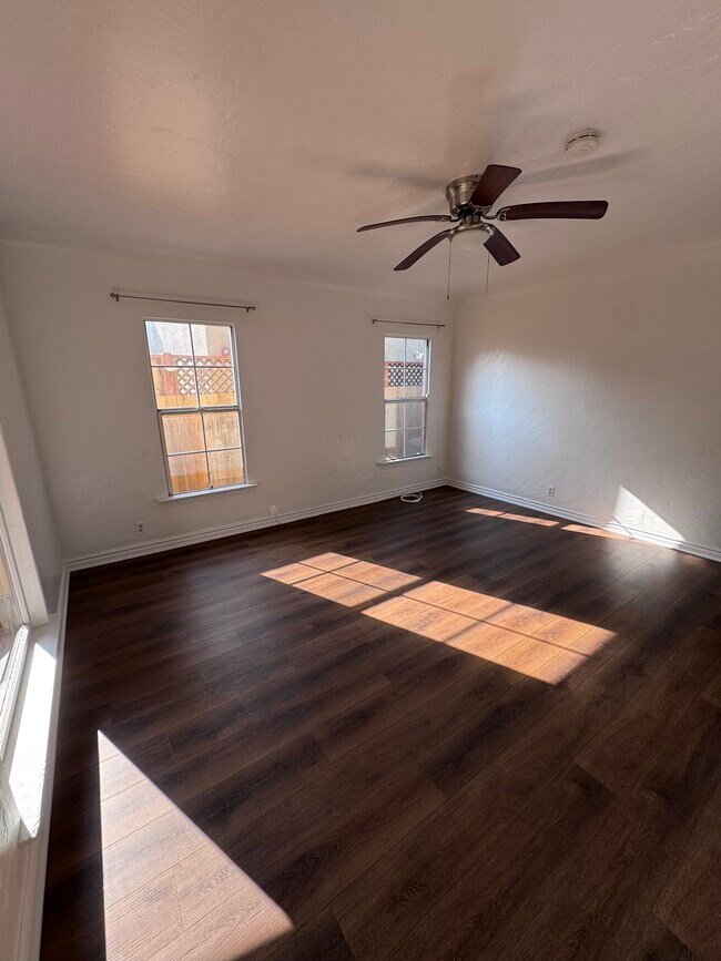 Foto del edificio - 3349 Brayton Ave