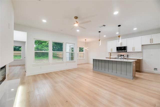 Building Photo - 3904 De Maggio St