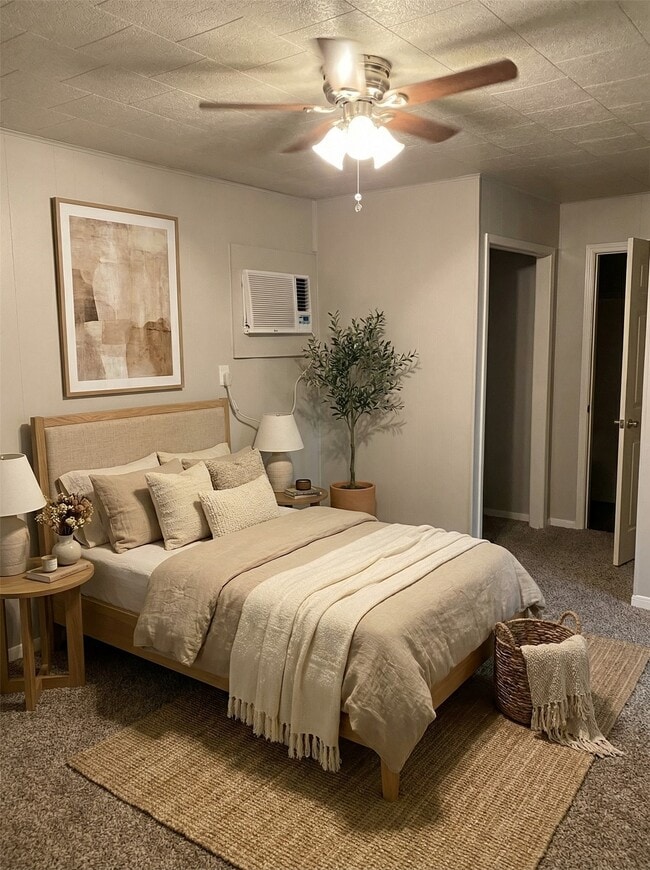 Building Photo - 1020 N Main St