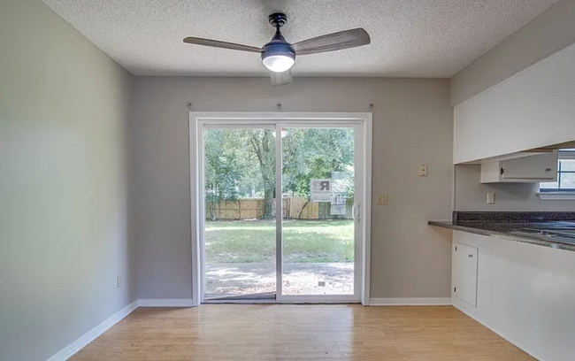 Building Photo - 6538 Bellview Pines Rd
