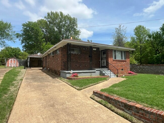 Photo - 1450 Gold Ave House