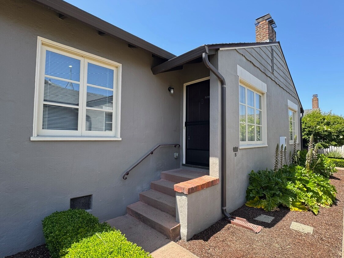 Foto principal - 917 Santa Clara Ave