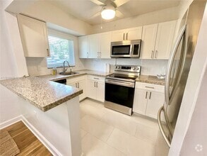 Building Photo - 5531 SW 78th St