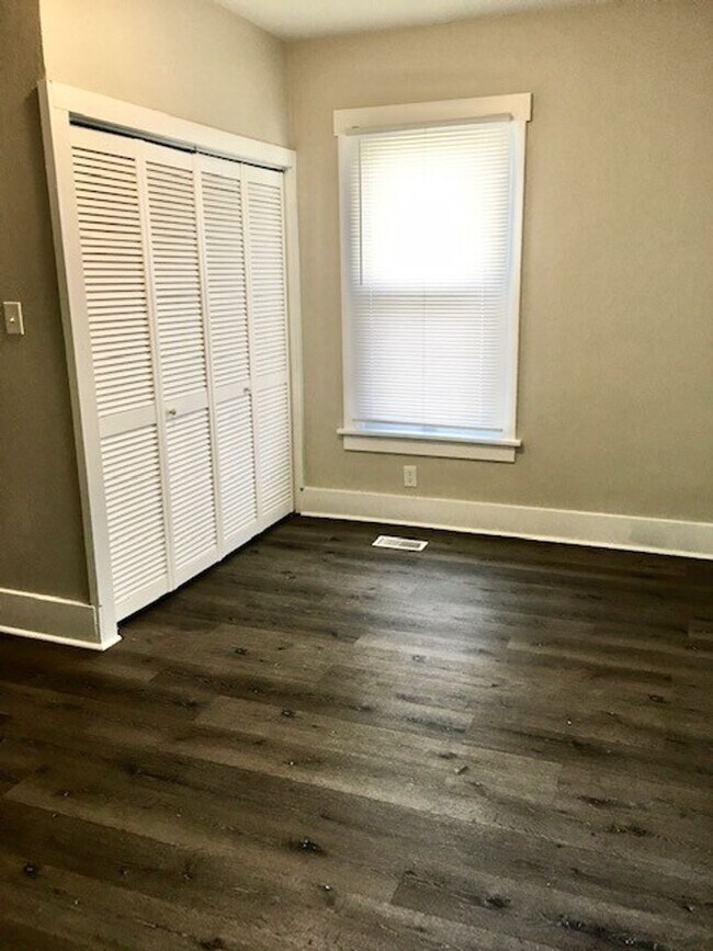 Building Photo - 3-bedroom house - Seaman District!