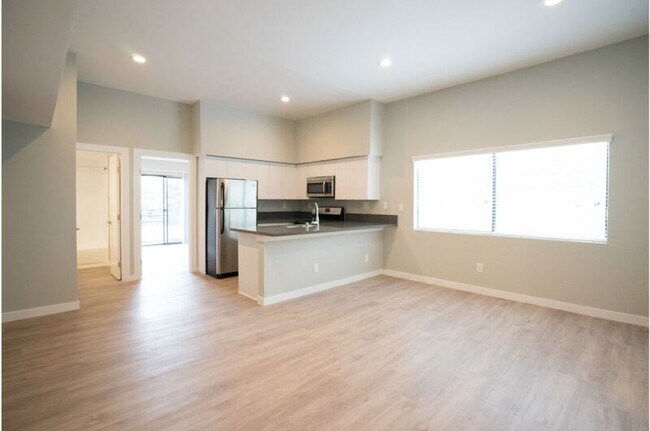 Foto del edificio - 3426 1st St