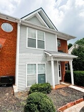 Building Photo - 19 Pearl Chambers Dr