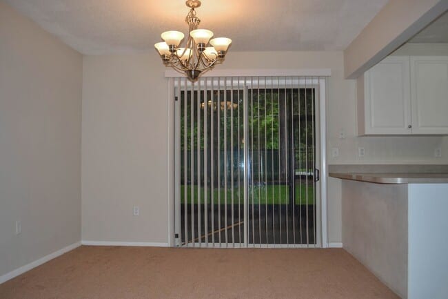 Building Photo - 501 SW 75th St