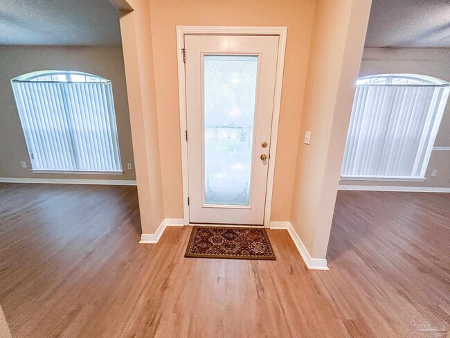 Foto del edificio - 1415 Tender Oaks Ln