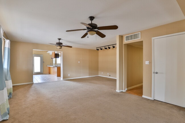 Building Photo - 8306 E Montecito Ave