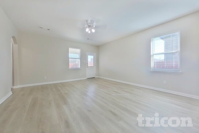 Building Photo - 6008 Obsidian Creek Dr