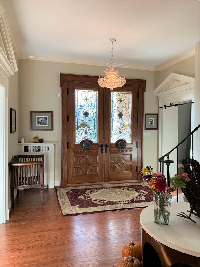 ¡Paredes de yeso! - 5553 Little Falls Rd