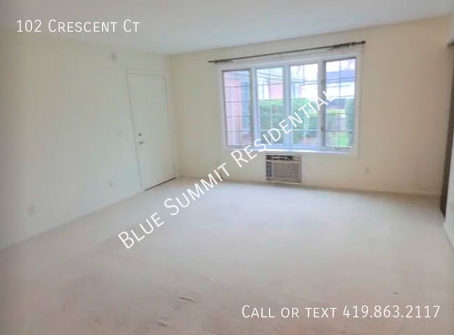Building Photo - 102 Crescent Ct