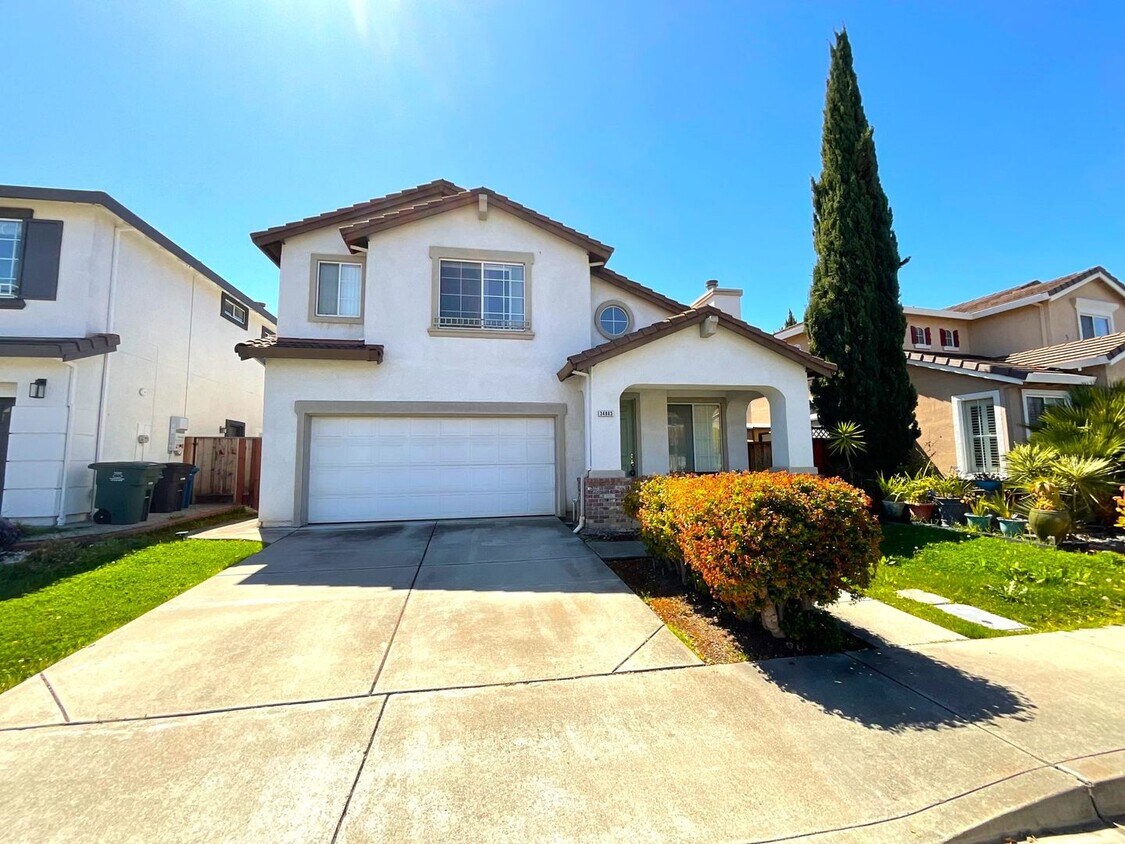 Primary Photo - 34883 Herringbone Way, Union City, CA 94587
