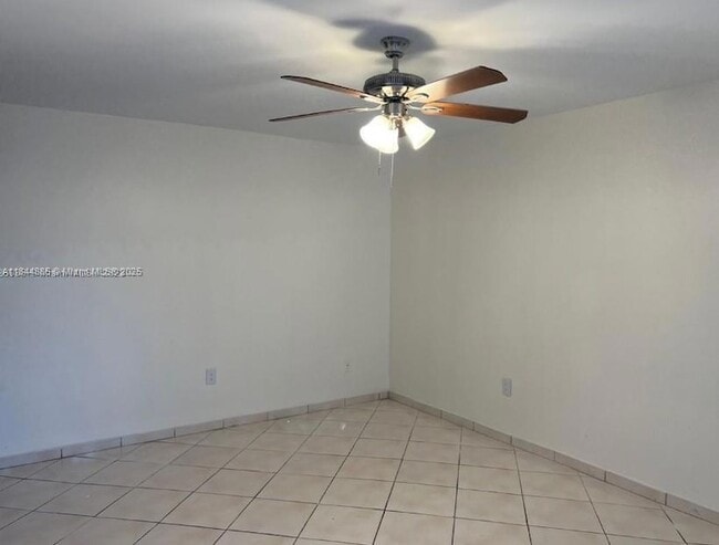 Building Photo - 10651 SW 108th Ave