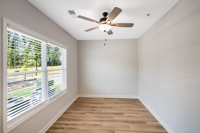 Building Photo - Preston Park Apartments