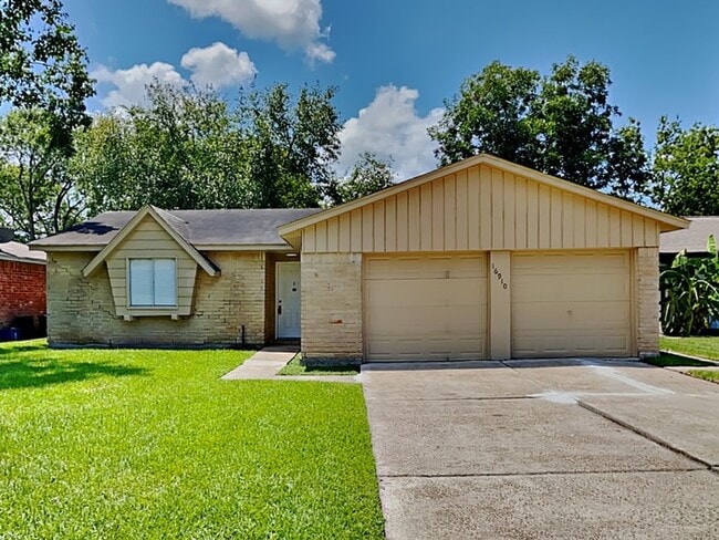 Building Photo - 16910 Barcelona Dr