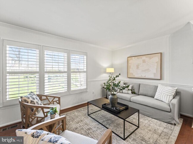 Foto del edificio - 8638 Dellway Ln