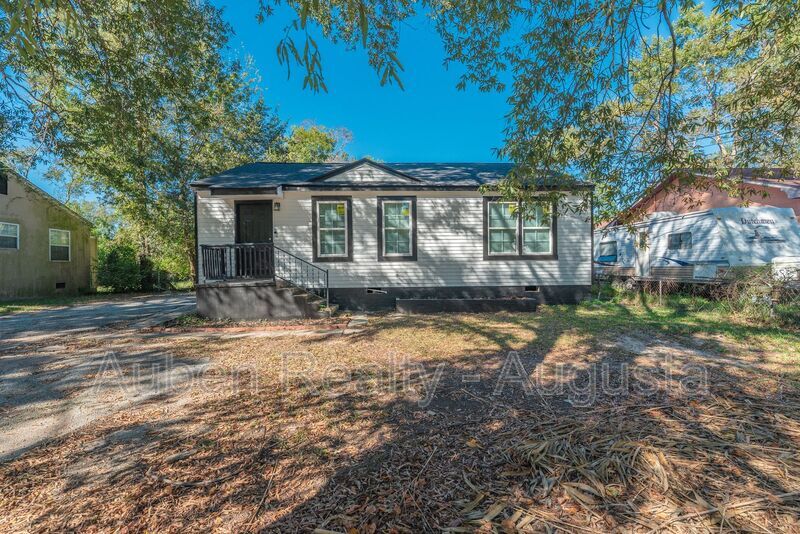 Foto principal - 2524 Rhodes Dr