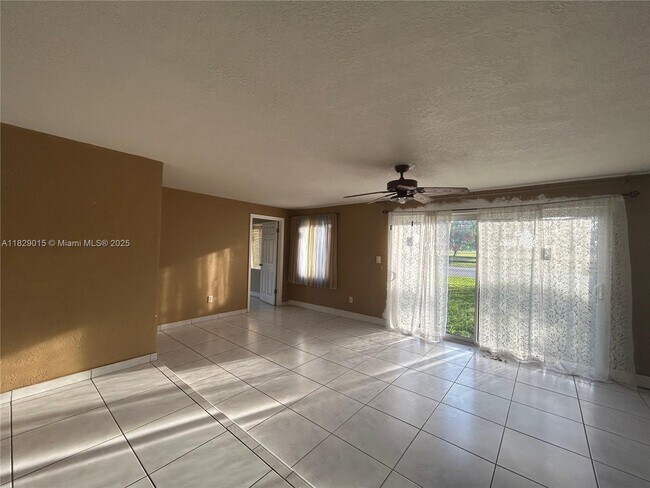 Foto del edificio - 27170 SW 121st Ct