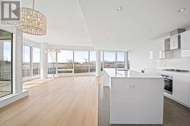 Building Photo - 5151-5151 Brighouse Way