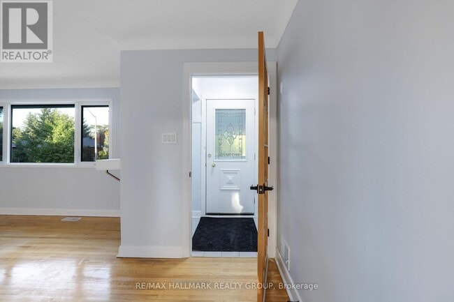 Photo du bâtiment - 874 Rex Ave