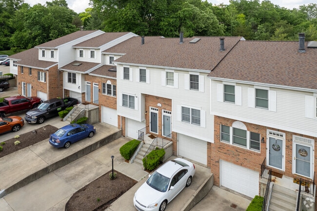 Aerial Photo - Cummings Creek Condominiums