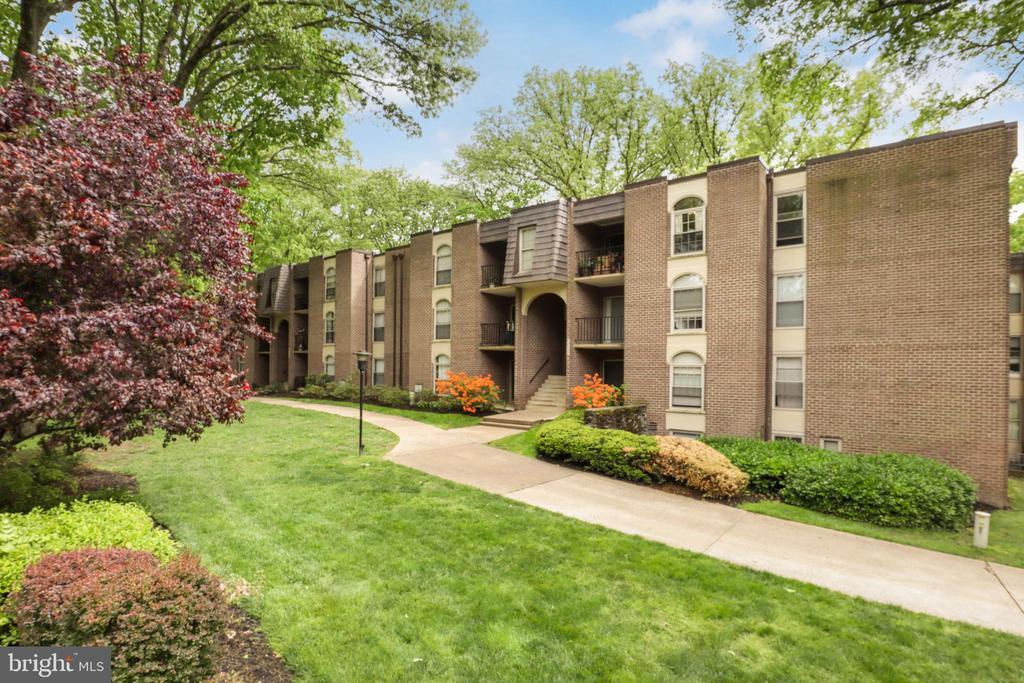 Primary Photo - 3308 Woodburn Village Dr