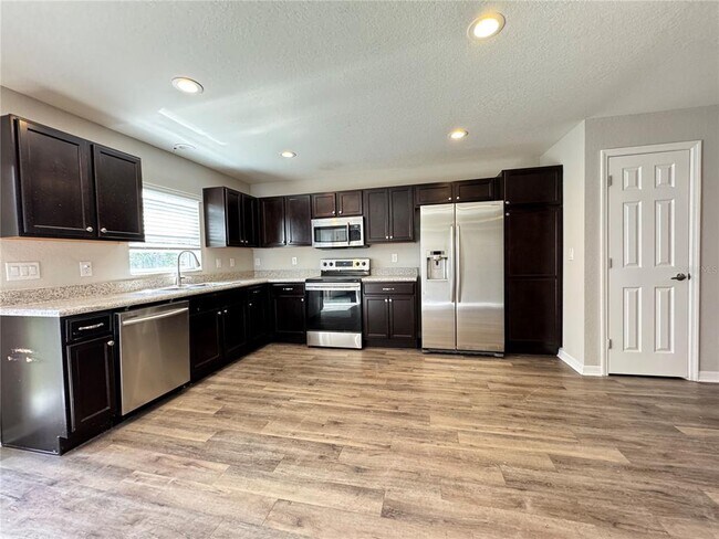 Foto del edificio - 3127 24th St W